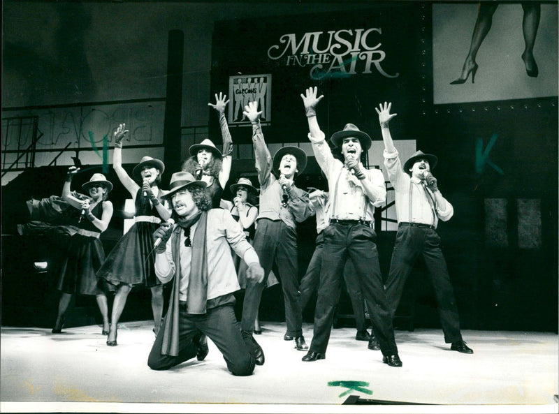 1984 OPERA VERANST CHIEDENE BURNS ISRAELI OLD FIRE MUSICAL GENTLEMAN REST LOVERS - Vintage Photograph