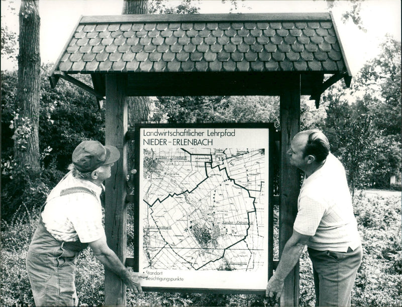 1990 NIEDER ERLENBACH AGRICULTURAL NATURE TRAIL NETHER - Vintage Photograph