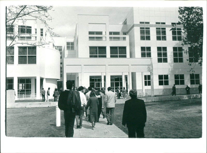MUSEUM KUNS SEBAUDE AUER MODELS DIRK ZIMMER PENHEIMER STR FRANKFURT FRAS - Vintage Photograph