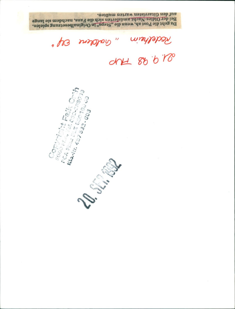 1998 LUSIC MUSIC LOCATION THERE OLDIES NIGHT FANS ENTERTAINED - Vintage Photograph