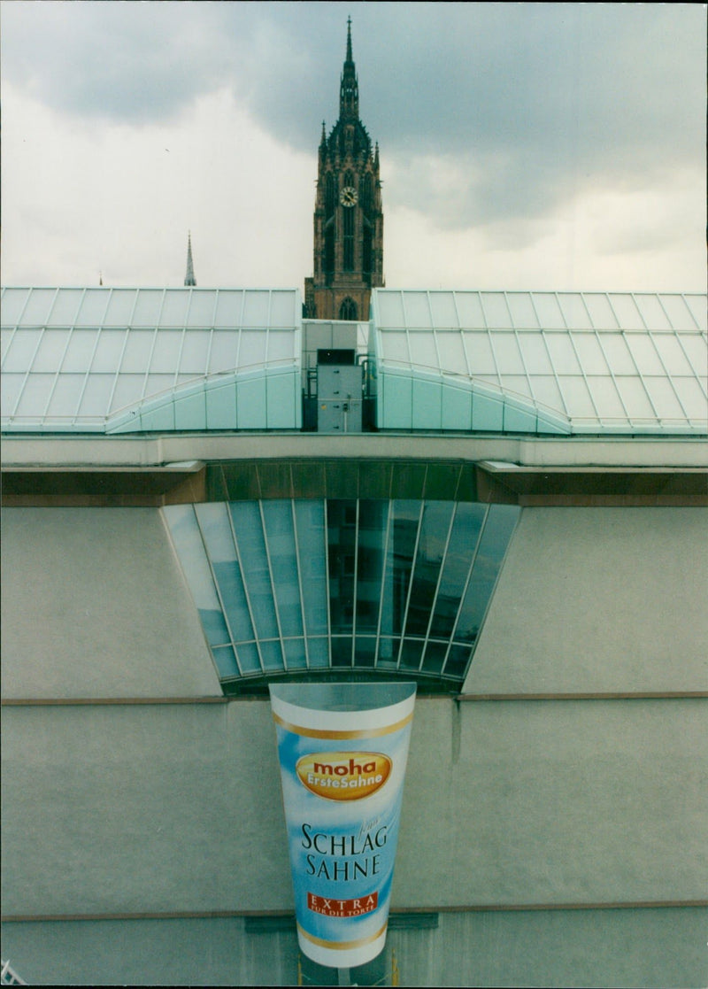 1998 MUSEUMS MODERN KUNS BUILDINGS MODELS APPEARA - Vintage Photograph