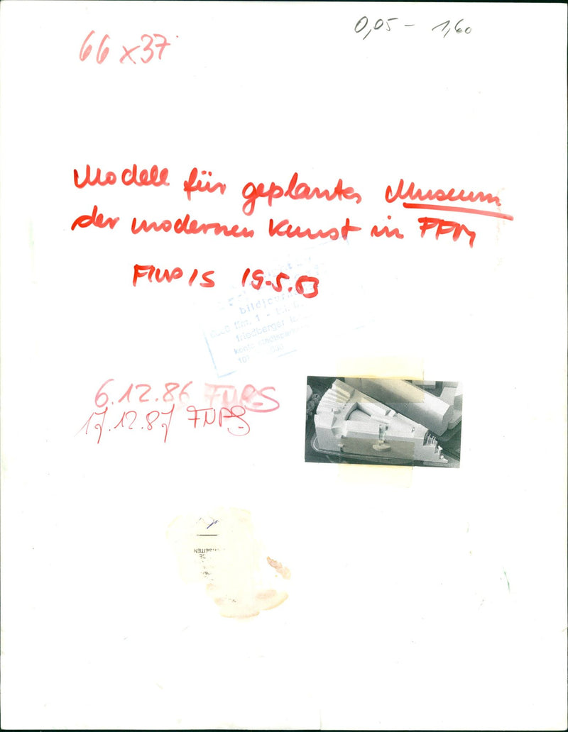 1987 MUSEUMS MODERN KUNS BUILDINGS MODELS KAUST TRIEDBERGER TUPS PLANN - Vintage Photograph