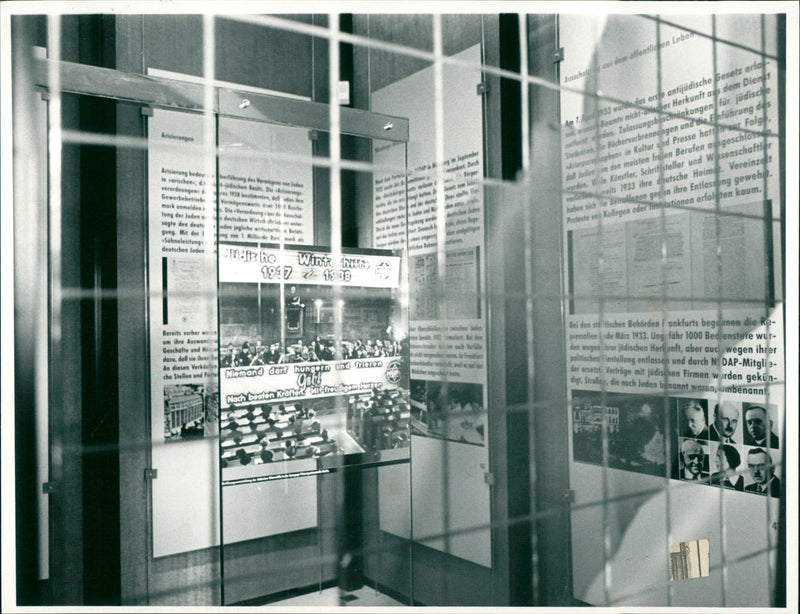 1933 MUSEUMS MULLISCHES LAZ BECAME ANTIJUDISH BEA FILM - Vintage Photograph