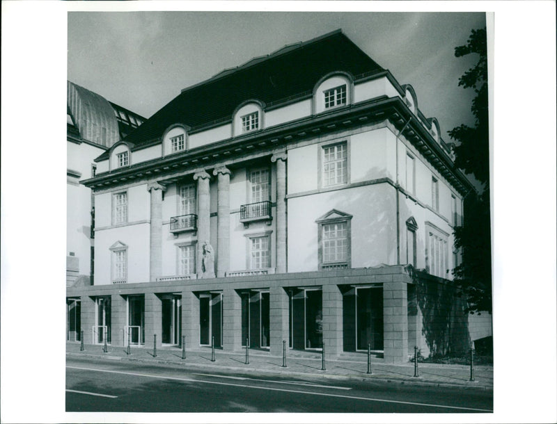 MUSEUMS BUILDING MODELS VIKE EXTRA MAPP GERMAN ARCHITECTURE MUSEUM FRANKFUR - Vintage Photograph