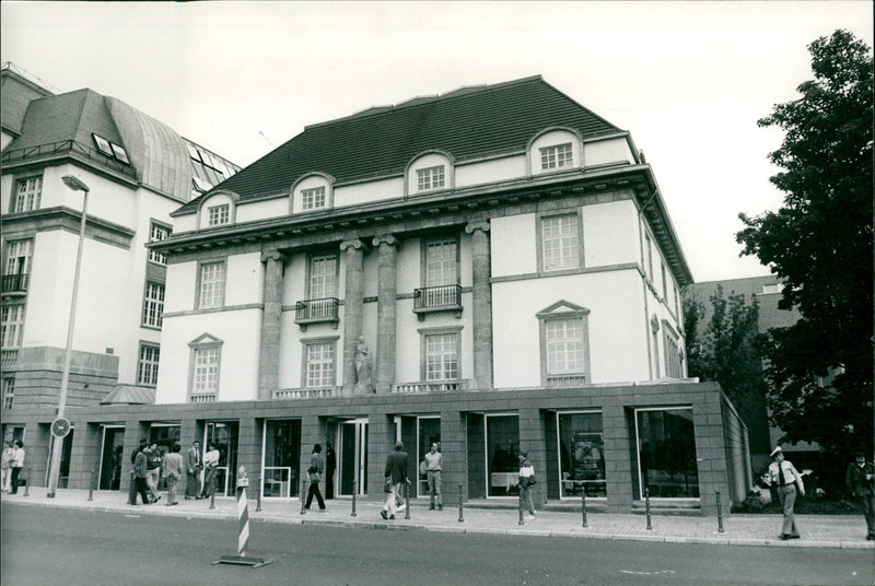 MUSEUMS ARCHITECTURE BUILDING MODELS VIKE EXTRA MAPP PRELENTLESS MASSES - Vintage Photograph
