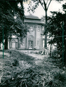 1989 MUSEUMS LIEBIEG BUILDINGS AUEN MODELS FIGURES SCULPTURE - Vintage Photograph