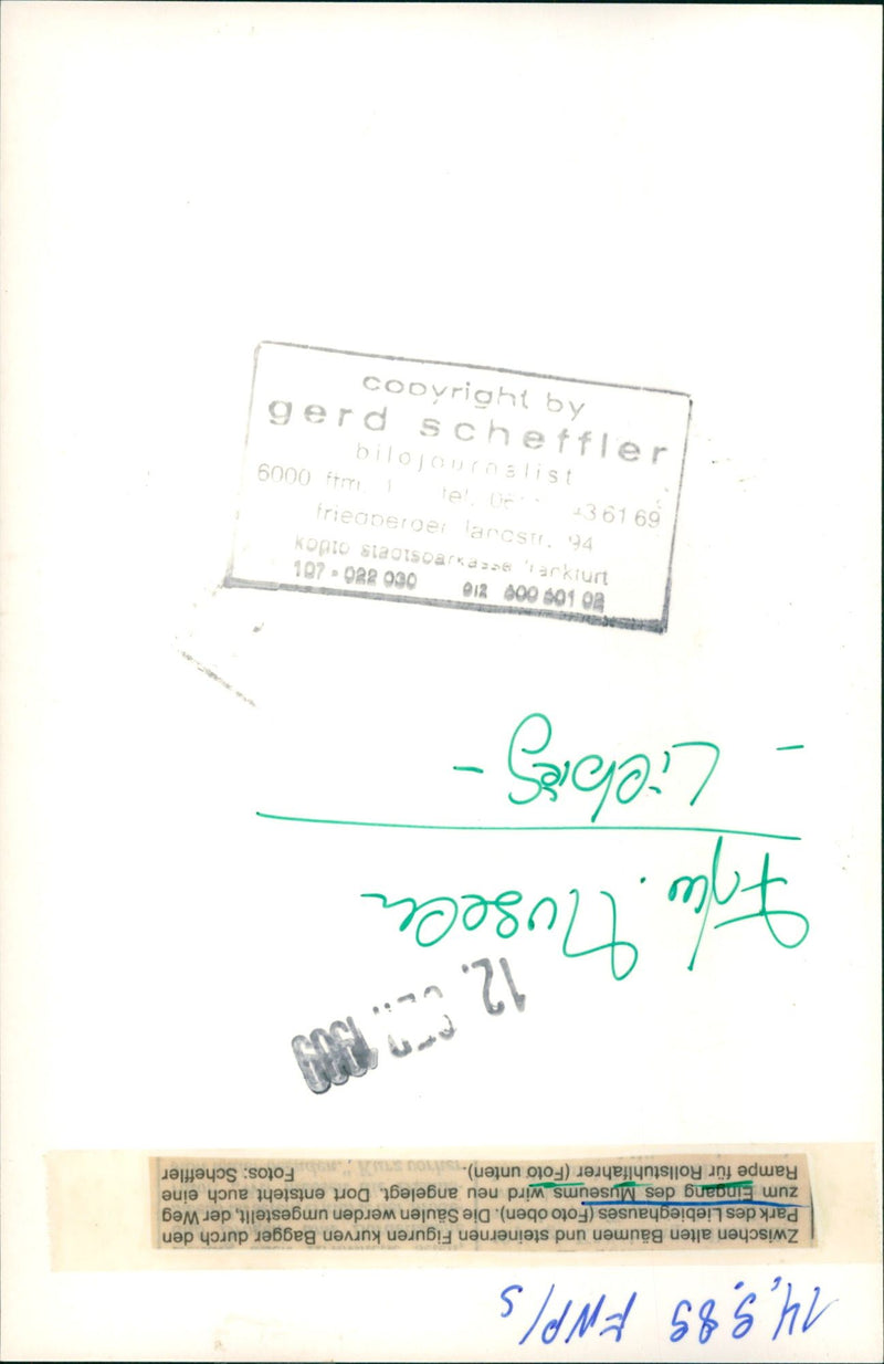 MUSEUMS LIEBIEG BUILDINGS AUEN MODELS FIGURES SCULPTURE - Vintage Photograph