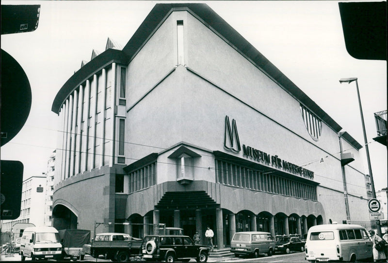 1998 MUSEUMS MODERN KUNS BUILDINGS MODELS FEAR STAGISPARKASSE SCHOFFLE - Vintage Photograph