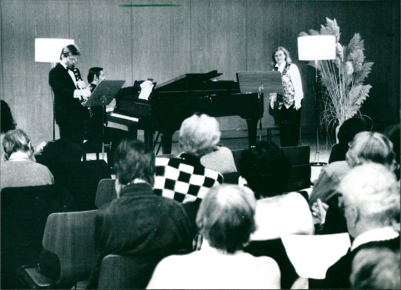 LUSIC MUSIC LOCATION THERE PETER KLAUS LOFFLER CLARINET - Vintage Photograph