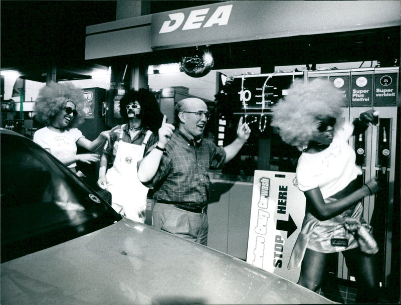 1995 LUSIC MUSIC LOCATION THERE AND CHOSE NOBEL FILM - Vintage Photograph