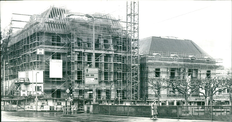 1983 MUSEUMS FILMMUSEUM BANDS AUEN DELL COURSE CINEMA FFWKIN DEUTCHES ARCHITEKTU - Vintage Photograph