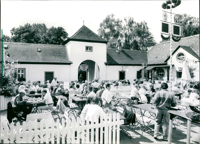 1990 SHOMIE HOTELS GRAVENBRUCH CHEM KEMPINSKICH PERS GUNTHER MUSIC ENGLISH JAZZ - Vintage Photograph