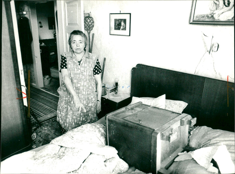 1977 AHNEN PORT DARMSTADT LIESEL HAXEL HAS NIS UNGLICK BRANSHEIM DARMSTADS - Vintage Photograph