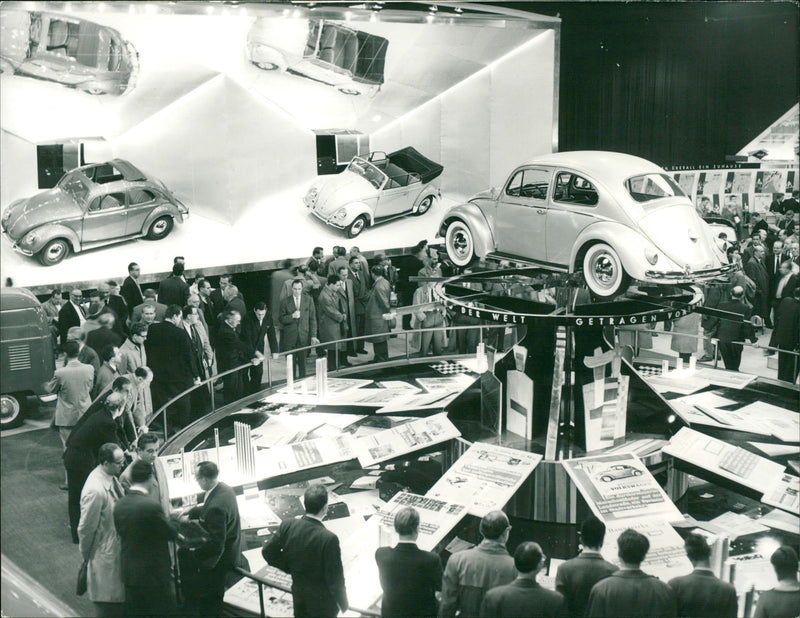 AUTO GERMANY EXHIBITIONS INTERNATIONAL AUTOMOBILE FRANKF UNITED FRANCE PRESS - Vintage Photograph