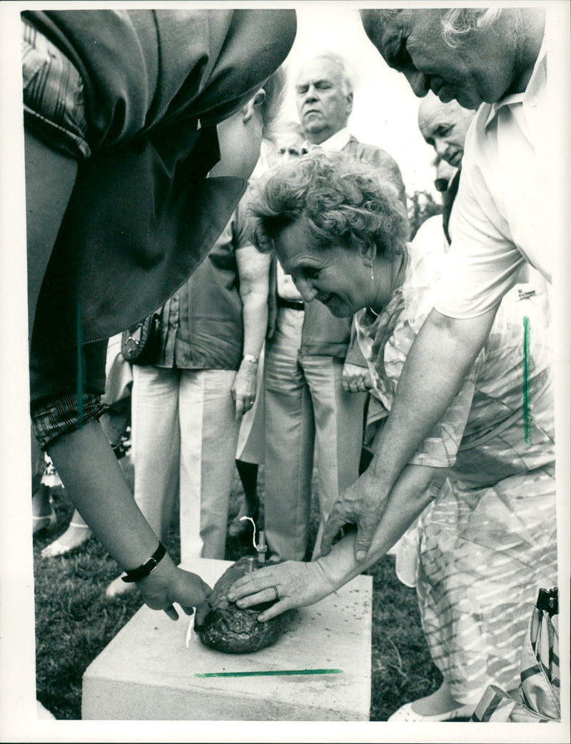 1989 RTEN MARIA SPERBER BLIND AND LIVES FRANKFURT GER FILM - Vintage Photograph
