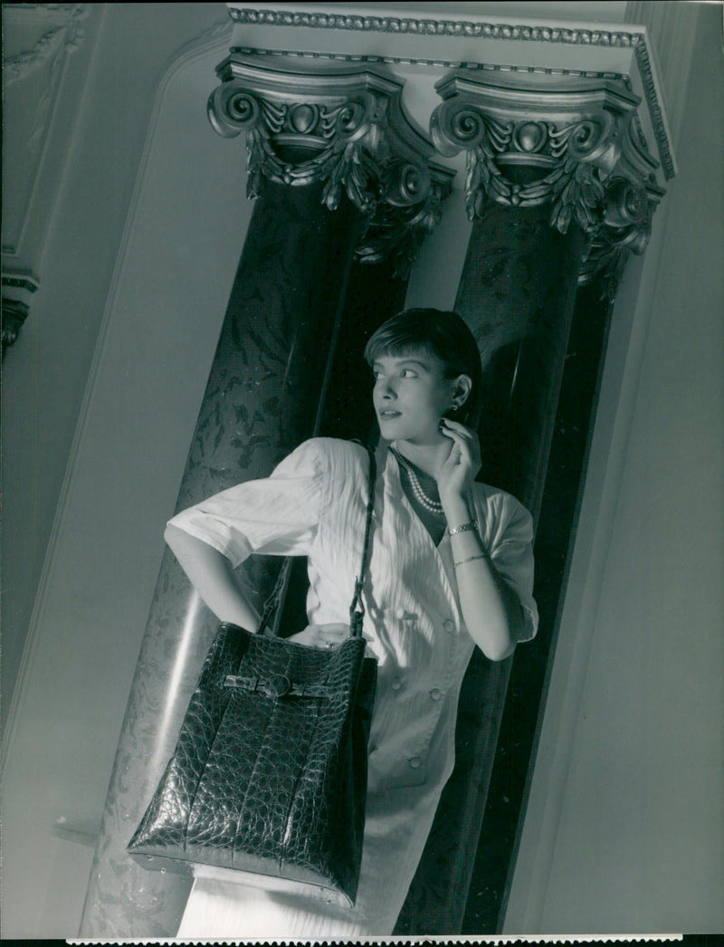 1987 NOOT NBACHER LEDERME BAGS AND BAG SHAPES MADE REPTILE LEATHER GRAND MODEL - Vintage Photograph