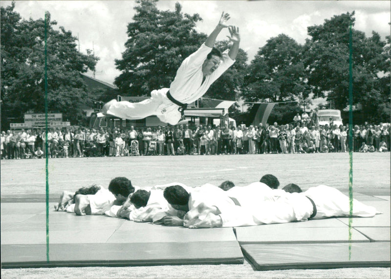 1981 HESSENTIAG HOFHEIM AND LANDSCAPES SED JESSENTENY OSENDAG JEOFFRENI TOE - Vintage Photograph