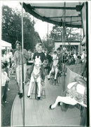 1920 HESSENPARK KUIDERKARUSELL ANIMALS AND BOATS OLD COAL BURST ENGINE - Vintage Photograph
