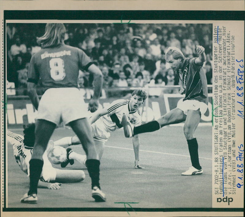 FOOTBALL HALLENTUREN ANIMALS CONCERNING VFB STUTTGART AND EINTRACHT FRANKFU - Vintage Photograph