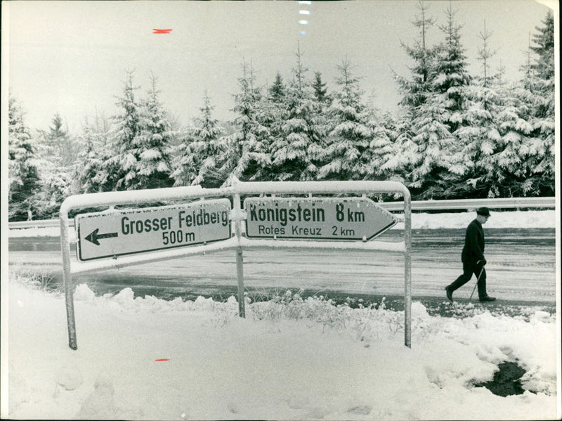 1988 Grosser Feldberg, Konigstein - Vintage Photograph