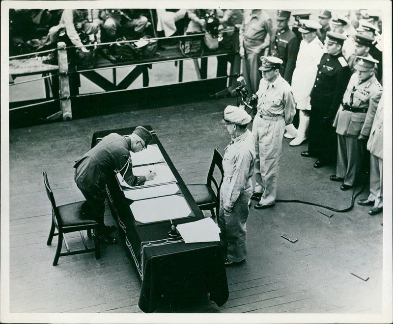 Signing of the capitulation by Japan on the "Missouri" - Vintage Photograph