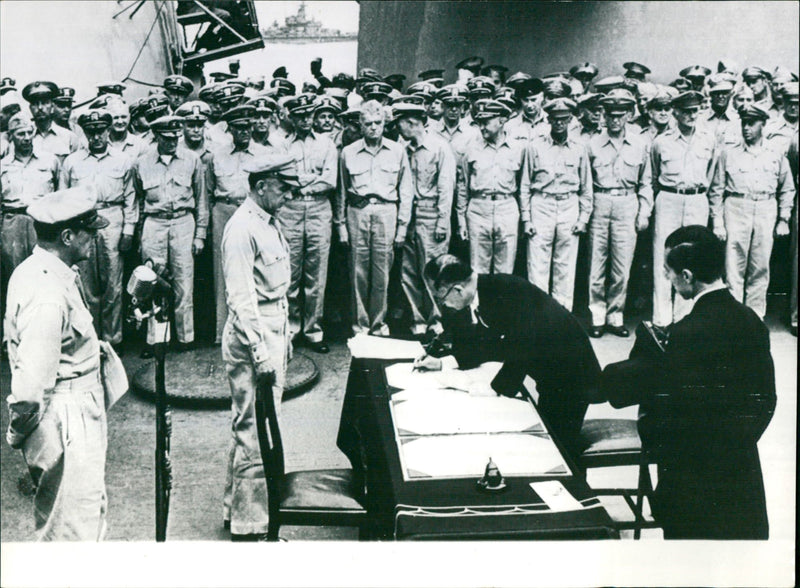 1970 Shigenitsu Aterekt Japanese surrender - Vintage Photograph