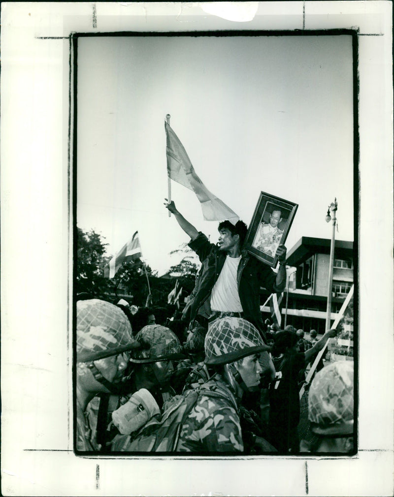 1992 MICHAEL BLENTINCAP - Vintage Photograph