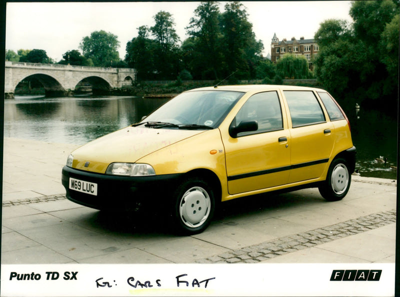 M69 LUC D SX F : C INDEPENDENT Lo MARY
FIAT - Vintage Photograph