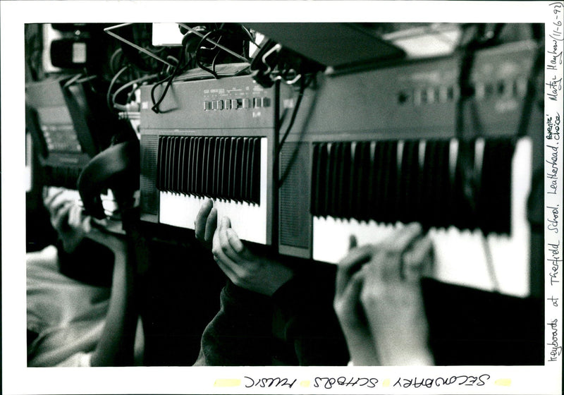 PECONDARY SCHOOLS ruesi MUSIC
UL MO AUG DI MI SEP DO OKT - Vintage Photograph