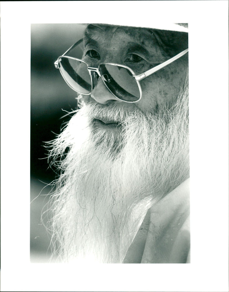 LAURANCE BEACONDID - Vintage Photograph