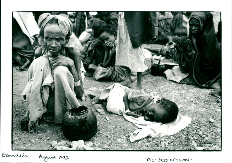 IIN BARDOA MUSLIMO KADIJO WELL CONCERT PHOTOGRAPHED DIED WHITE - Vintage Photograph