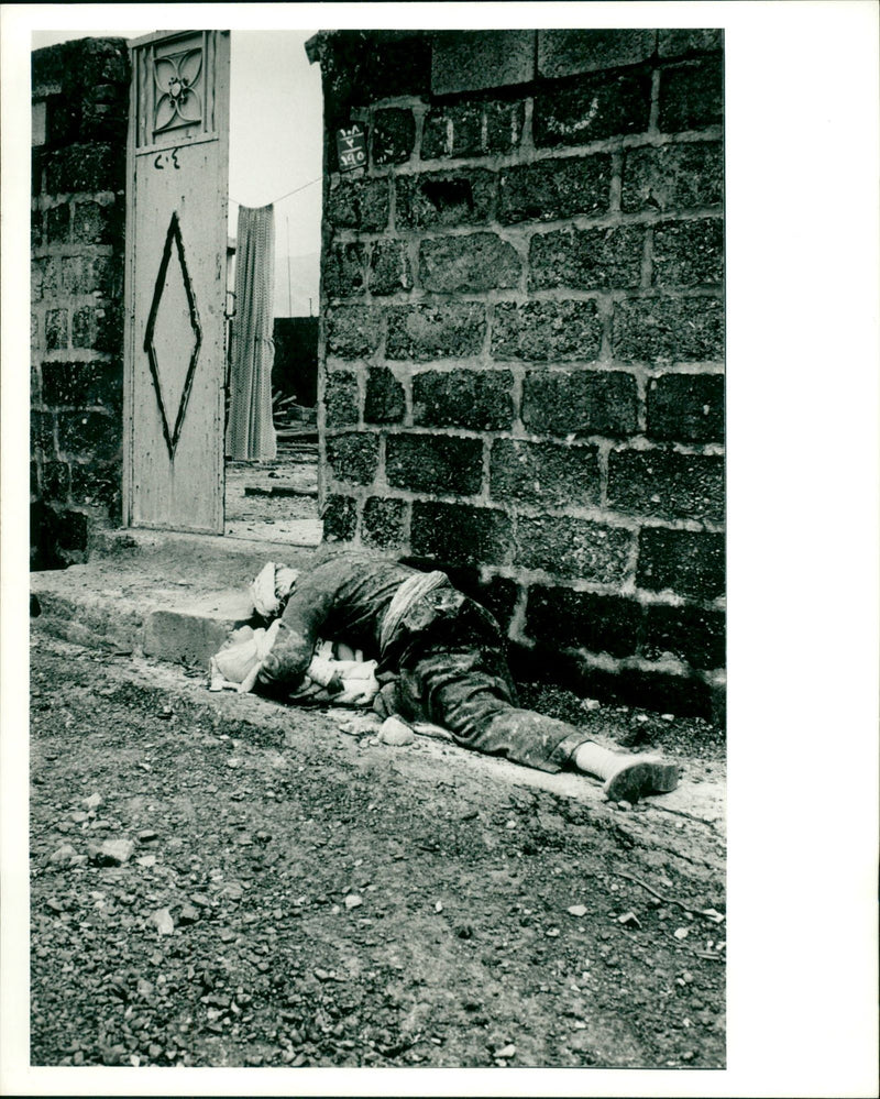 Jon Hillelson Agency IRAQ PRE - GUCE WAR - Vintage Photograph