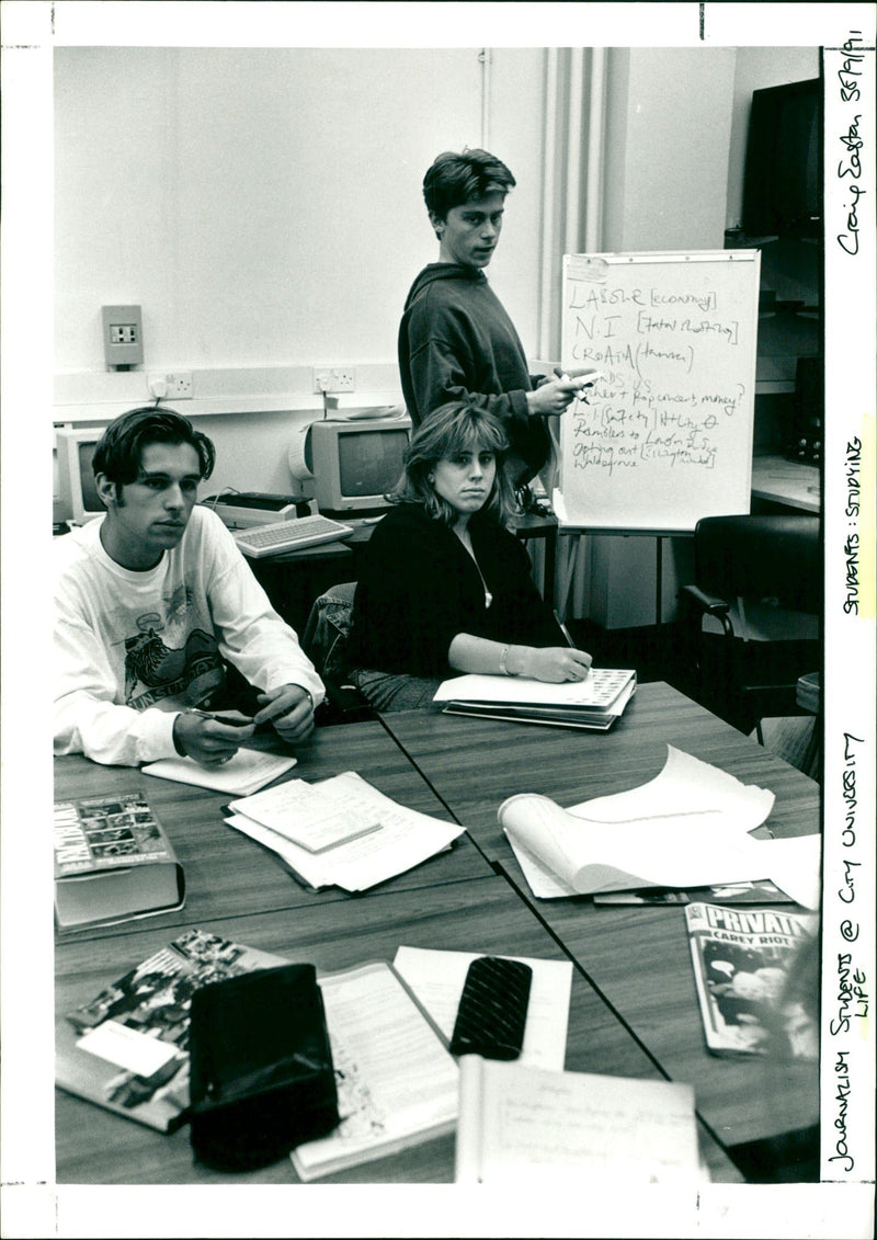 1991 AISHE RECONNY RASTERY ROPCONCENT CONCERT - Vintage Photograph