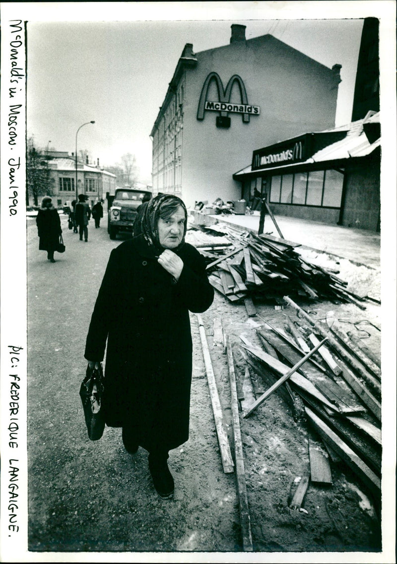 1990 LOCHUNG TRETEN - Vintage Photograph
