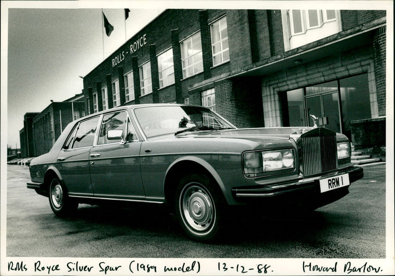 1988 HOWARD MODEL - Vintage Photograph