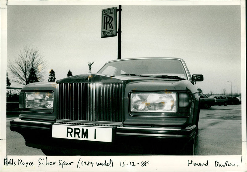 1988 HOWARD MODEL - Vintage Photograph