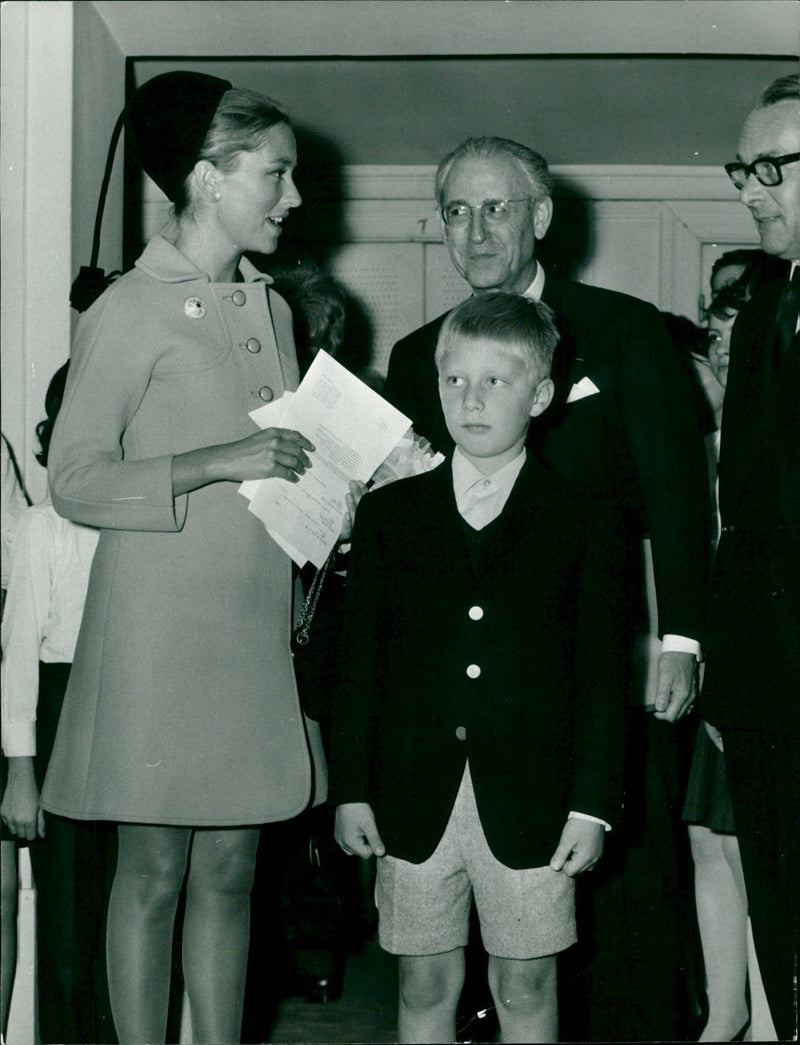 PRINCESSE PROCA DIVERS PAS BRUXELLES DOONT CONCERT - Vintage Photograph