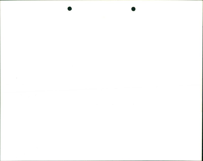 COO / 6 / JOIE L'ENFANT DE POUVOIR DONNER A MANGE AUX ANIMAUX - Vintage Photograph