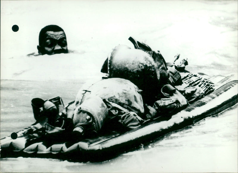 The war in South Vietnam. - Vintage Photograph