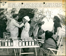 1978 JUIN CONSISTING TREATMENT EXPEDITION ITS TREAT SAHARA AMONG WHIC GERMAN - Vintage Photograph