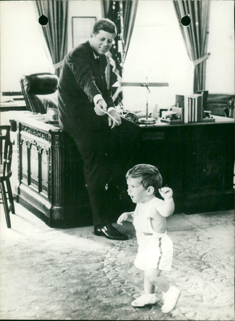 KENNEDY MAISON PETIT BUREAU EST DANS USA PERE JOHN BLANCHE PRESIDENT - Vintage Photograph