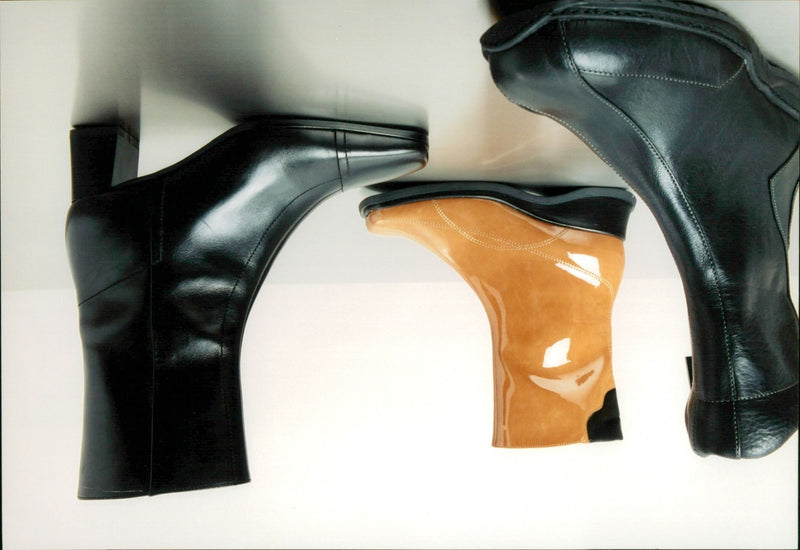 DURELLITE DEPO DURALITER MODELS SALAMANDER LADIES COLLECTION AUTUM - Vintage Photograph