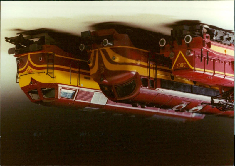 EIGENBAHN EXCHANGE MARK VITEINDE MODEL GERMAN VITEI - Vintage Photograph