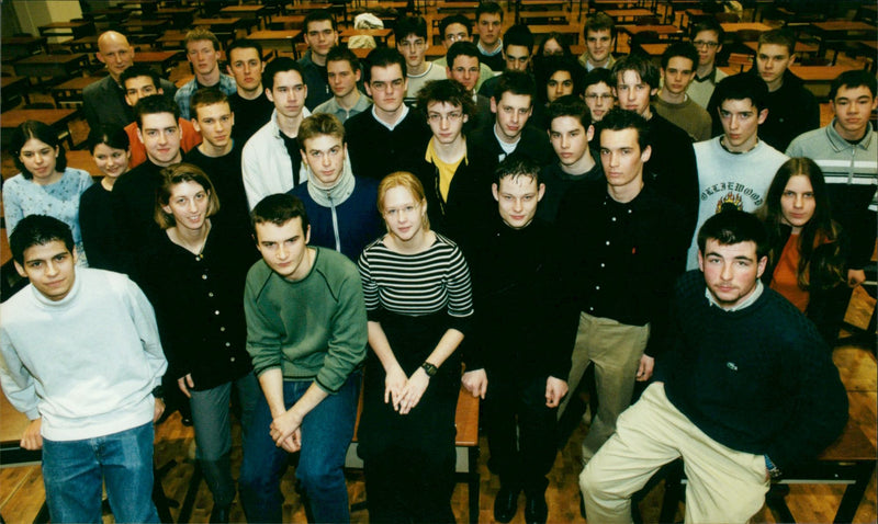 PRODUCTIONS YES PAGE COL CONTACT VIC QUADRI KUBRIQUE PLANNED JUGEND CONCERT - Vintage Photograph