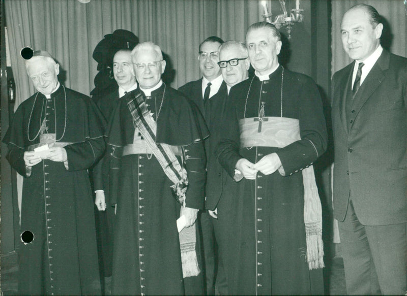 OUR GIA BRUSSELS CARDIJN CARDINAL TRIBUTE PALAIS BEAUX HOMAGE SUENENS NOON - Vintage Photograph