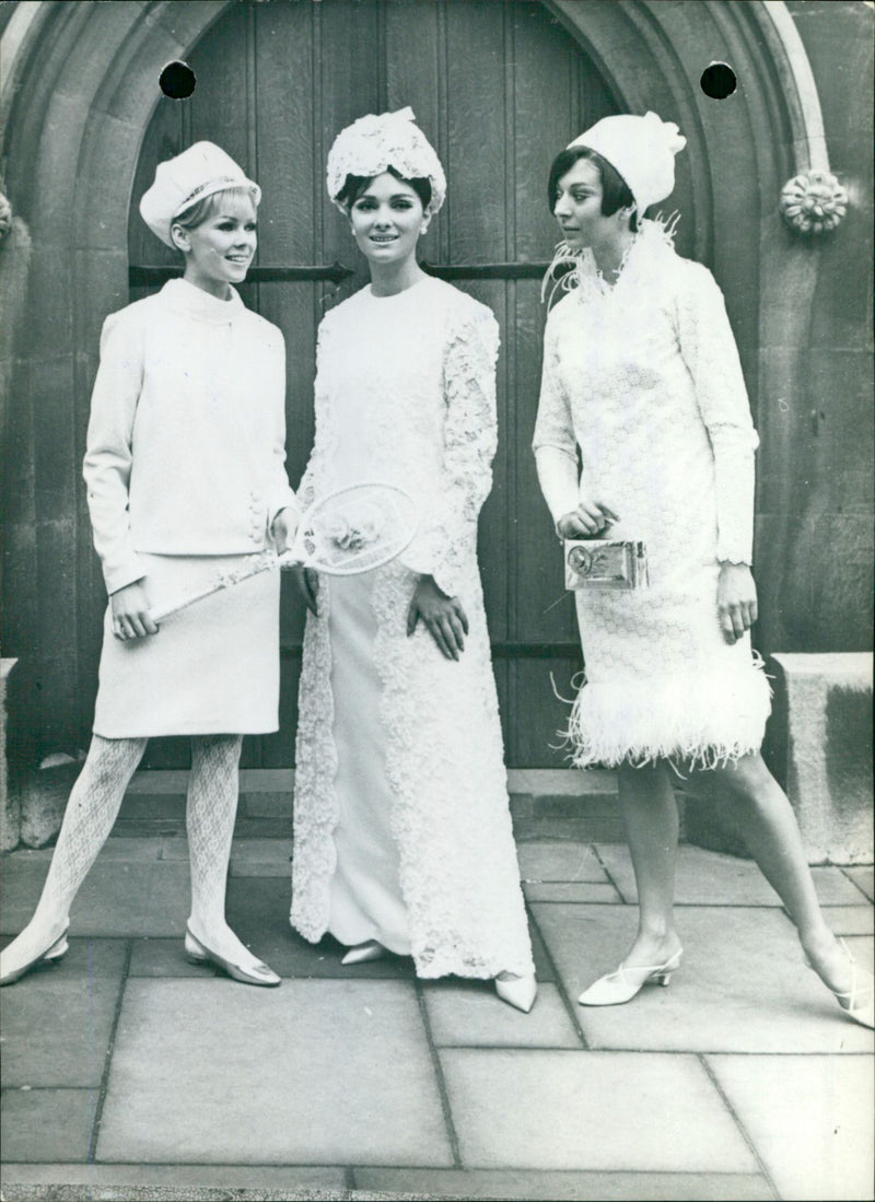 RIGHT THESE DRESSES MODELS MOS GUIPURE LACE ARE LEFT CREATED ALL ACCOMPANI - Vintage Photograph