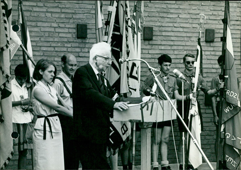 1966 MORNING MEETING NON TOWER TOOK PEELING KAASKERKE UNIQUE BORGI PLACE - Vintage Photograph