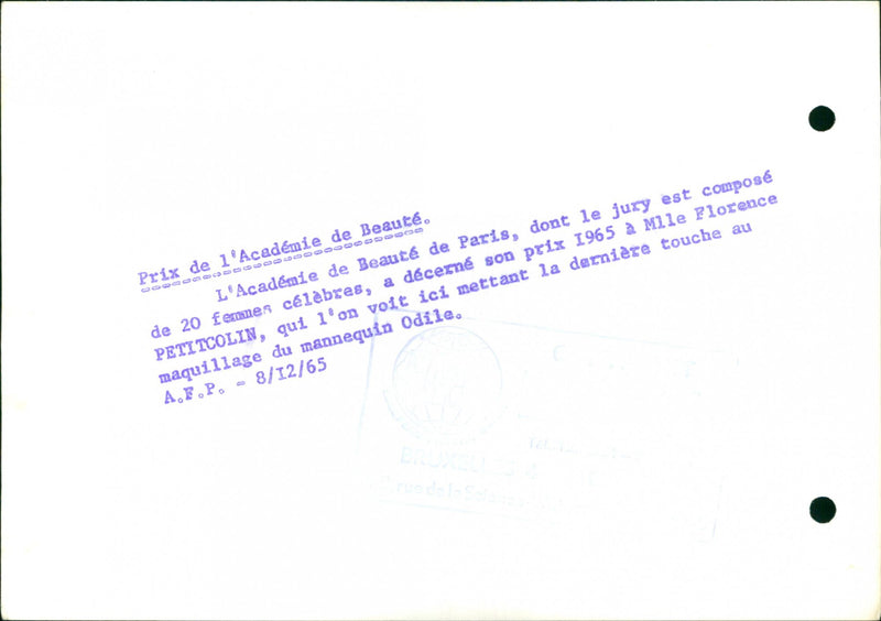 1965 TOUCH DOGODDOODLOOOOOOOOO MODEL PETITCOLIN SEE PRIX SAME CELEBROUS PARIS - Vintage Photograph