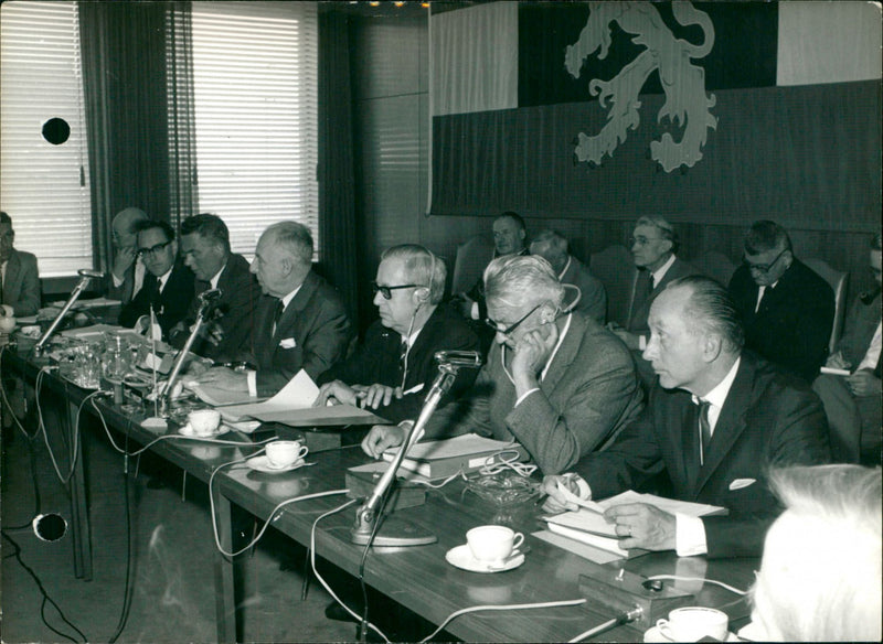 GRAND MINISTERS LUXEMBOURG OCCASION INSTALLATION ECONOMIC BRUSSELS OUT OFF - Vintage Photograph