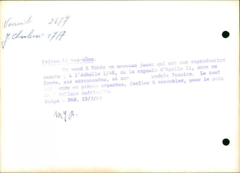 LEVOU SCALE ROLE BEIGS SELL EUSEE CAPSULE WHOLE VOONIT ASTRONAUTS MENE COM - Vintage Photograph
